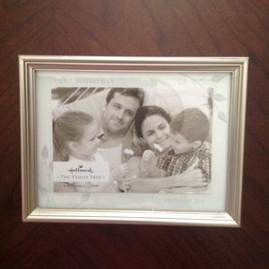 NIB "Small Moments - Big Memories" 4x6 Photo Frame